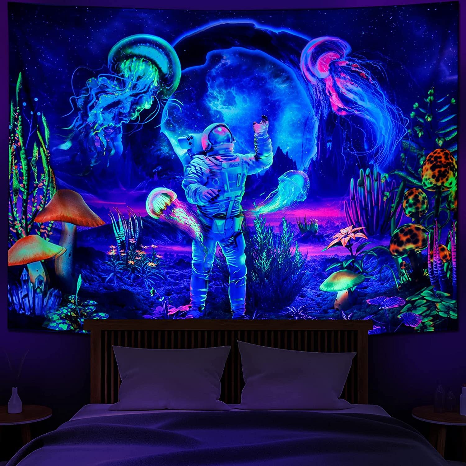 Multifunctional Fluorescent Tapestry