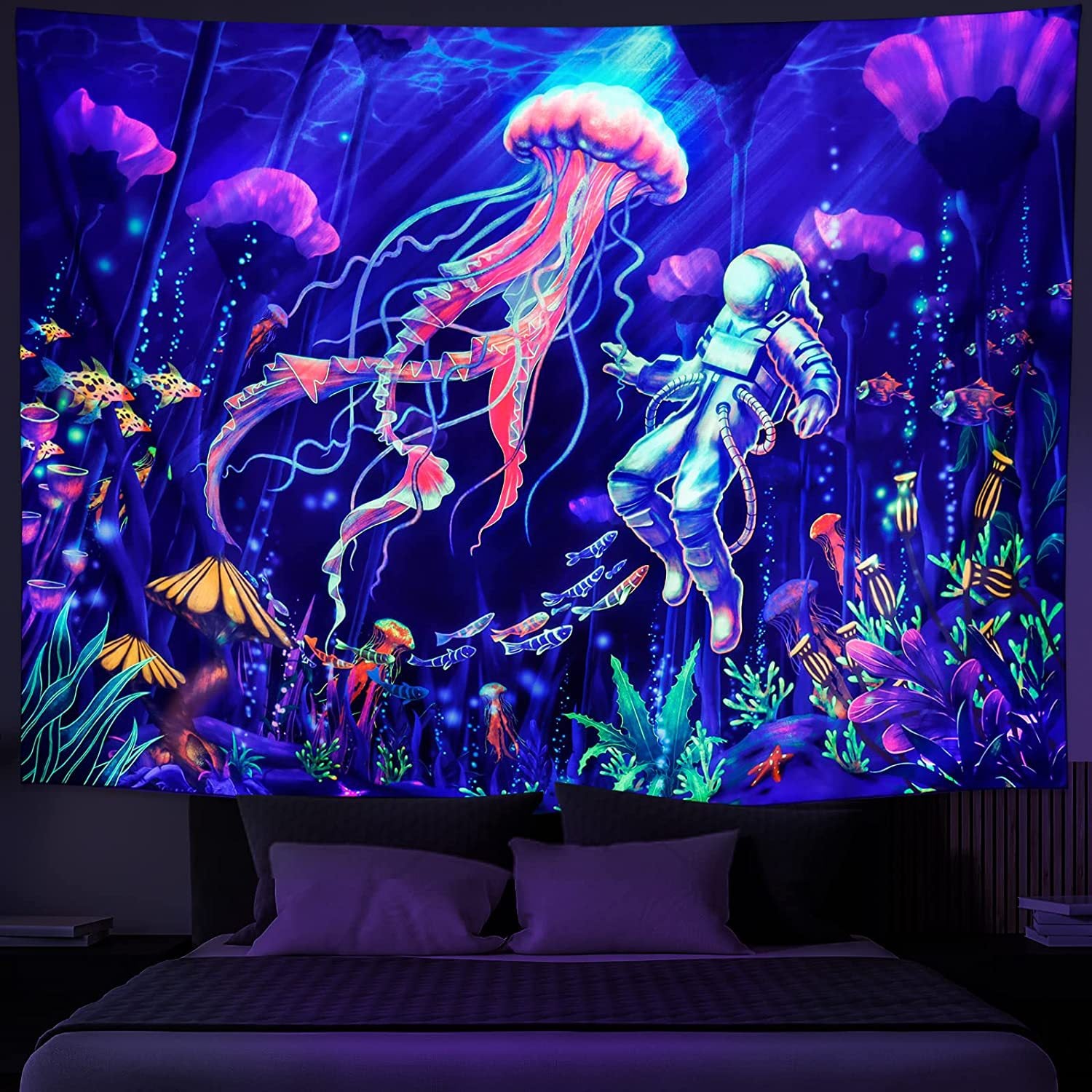 Multifunctional Fluorescent Tapestry